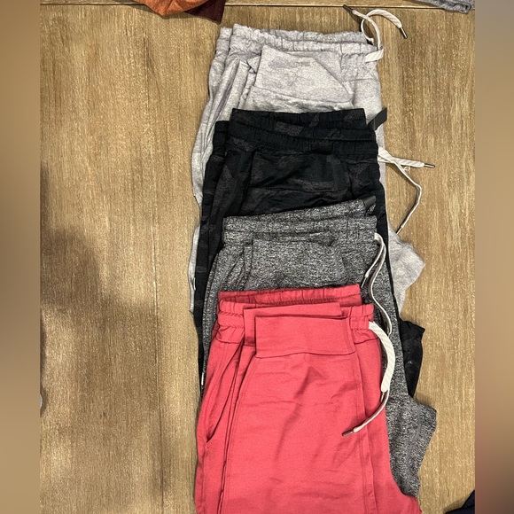 4 Sz Lg Vuori Joggers sold together- all in great condition - Picture 2 of 4